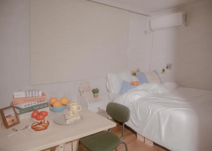 Appartement Hongik Univ Station Greenery Terrace House
